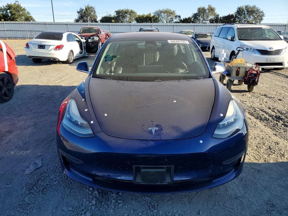 2018 TESLA MODEL 3 5