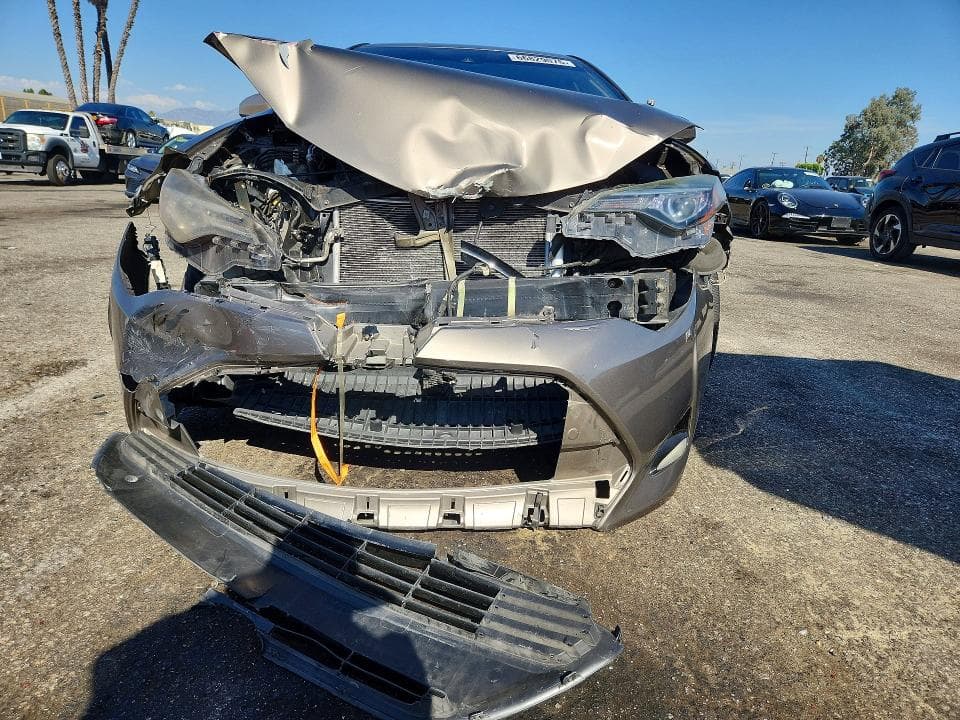 2017 TOYOTA COROLLA LE 5