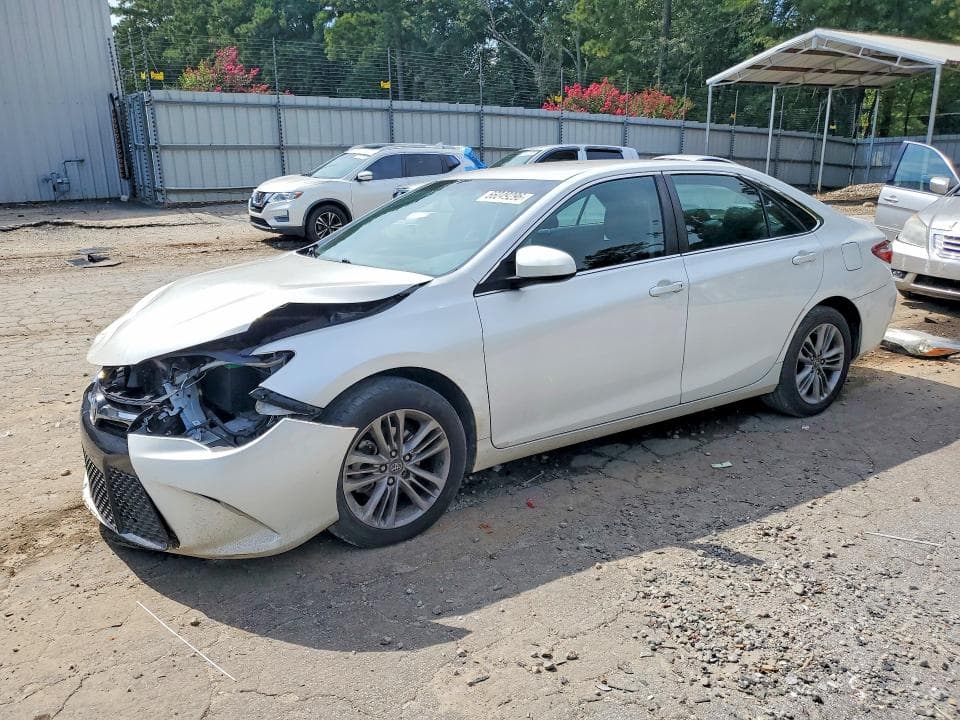2017 TOYOTA CAMRY SE - 1