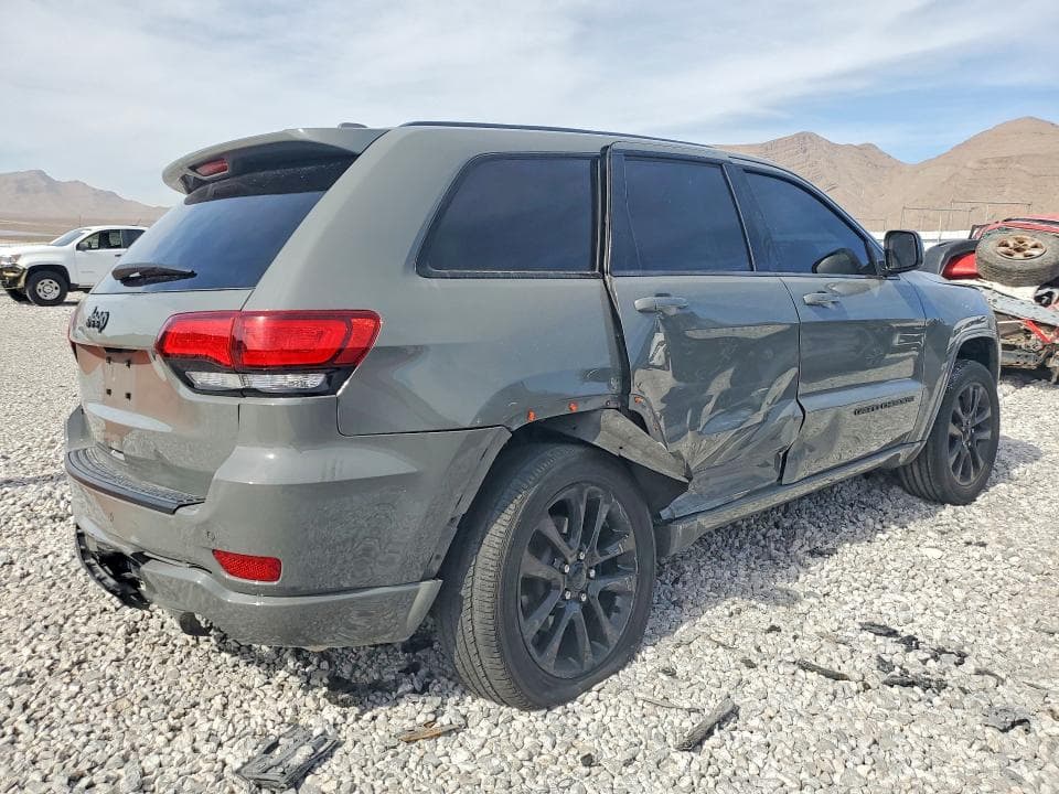 2021 JEEP GRAND CHEROKEE LAREDO 3