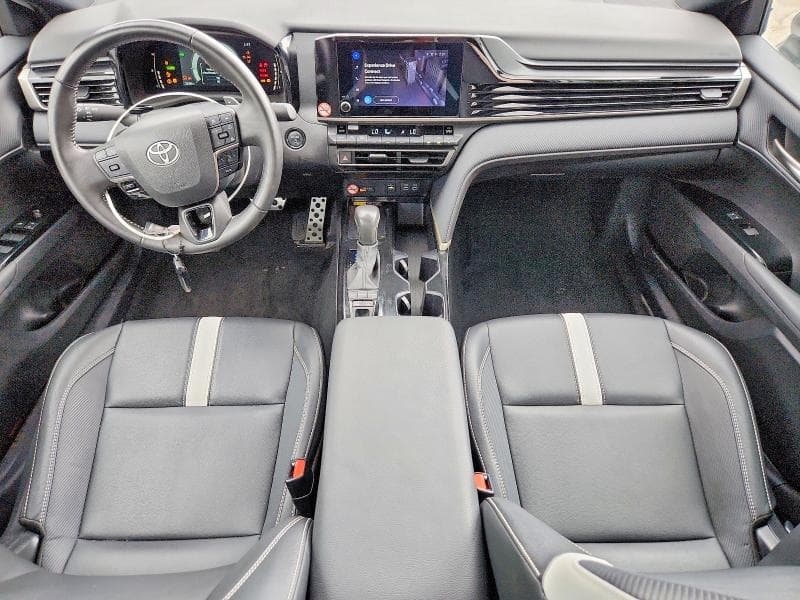 2025 TOYOTA CAMRY SE 8