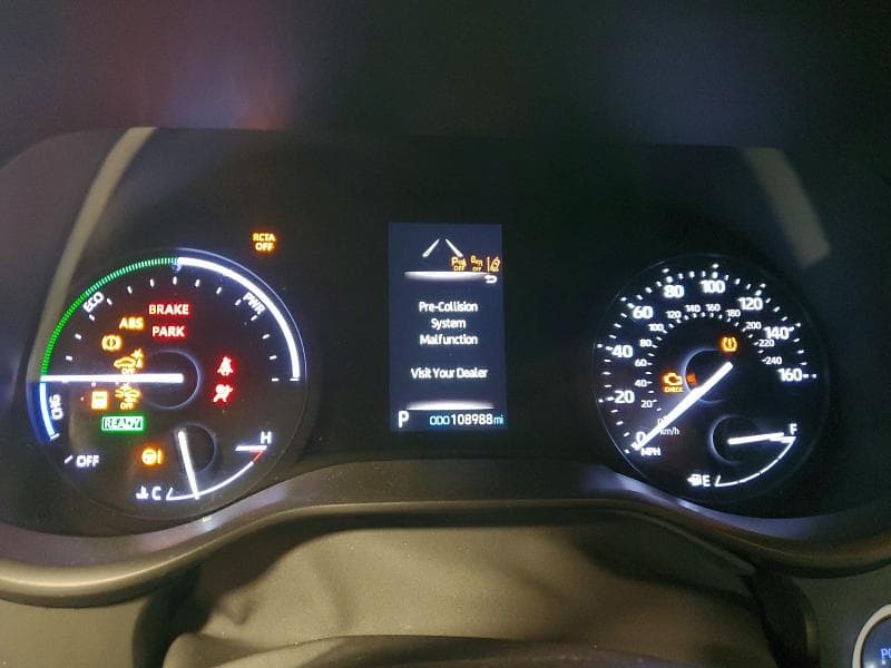 2021 TOYOTA SIENNA XLE 9