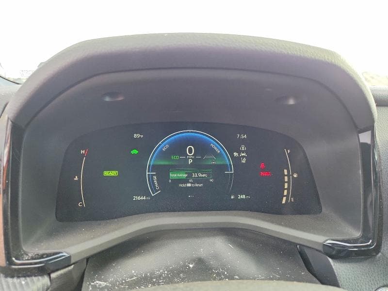 2025 TOYOTA CAMRY SE 9