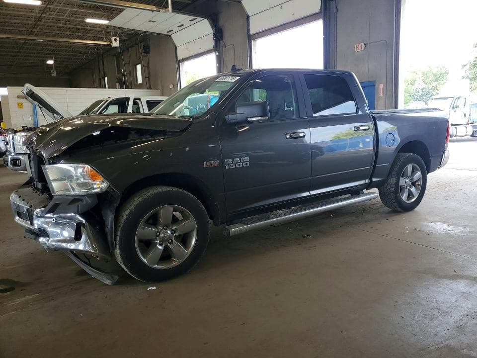 2018 RAM 1500 SLT - 1