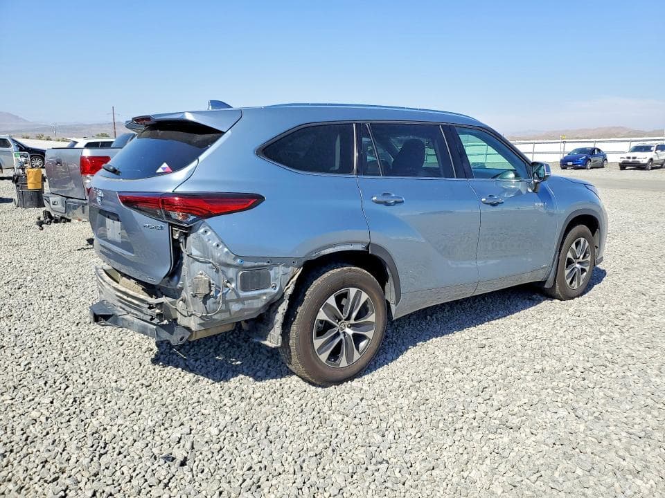 2021 TOYOTA HIGHLANDER HYBRID XLE 3