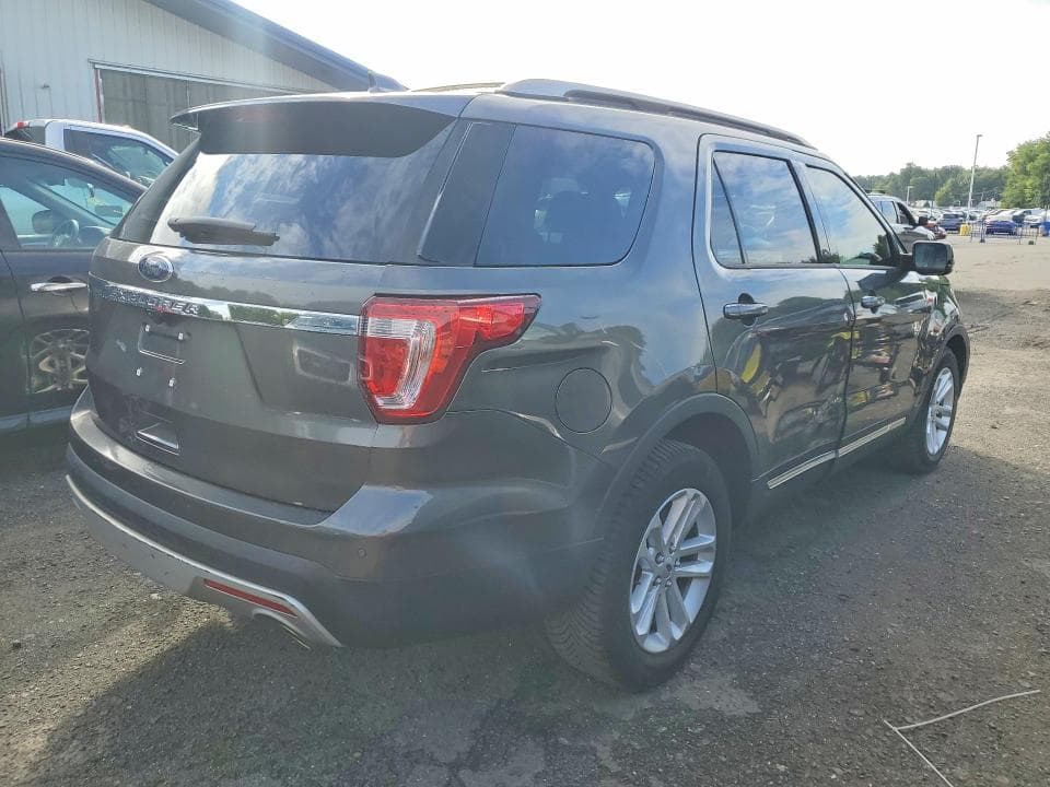 2017 FORD EXPLORER XLT 3