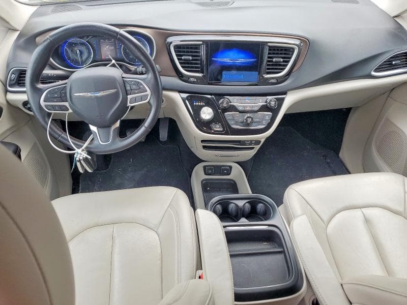2017 CHRYSLER PACIFICA TOURING L 8