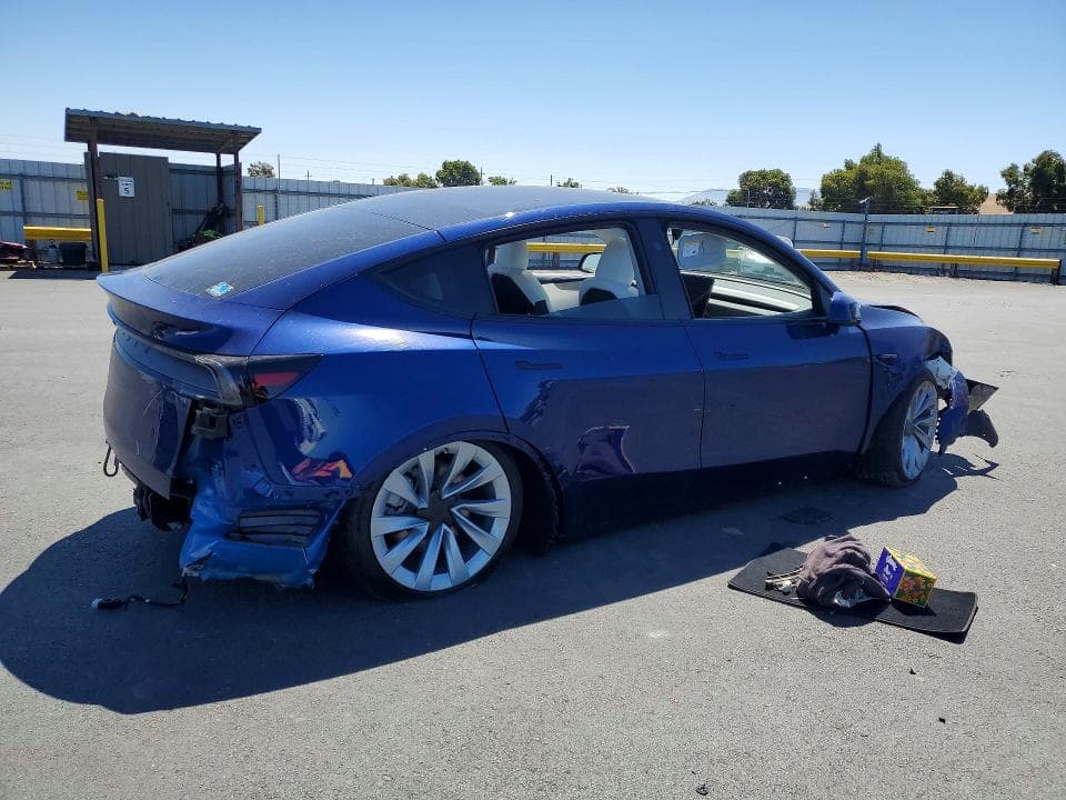 2026 TESLA MODEL Y 3