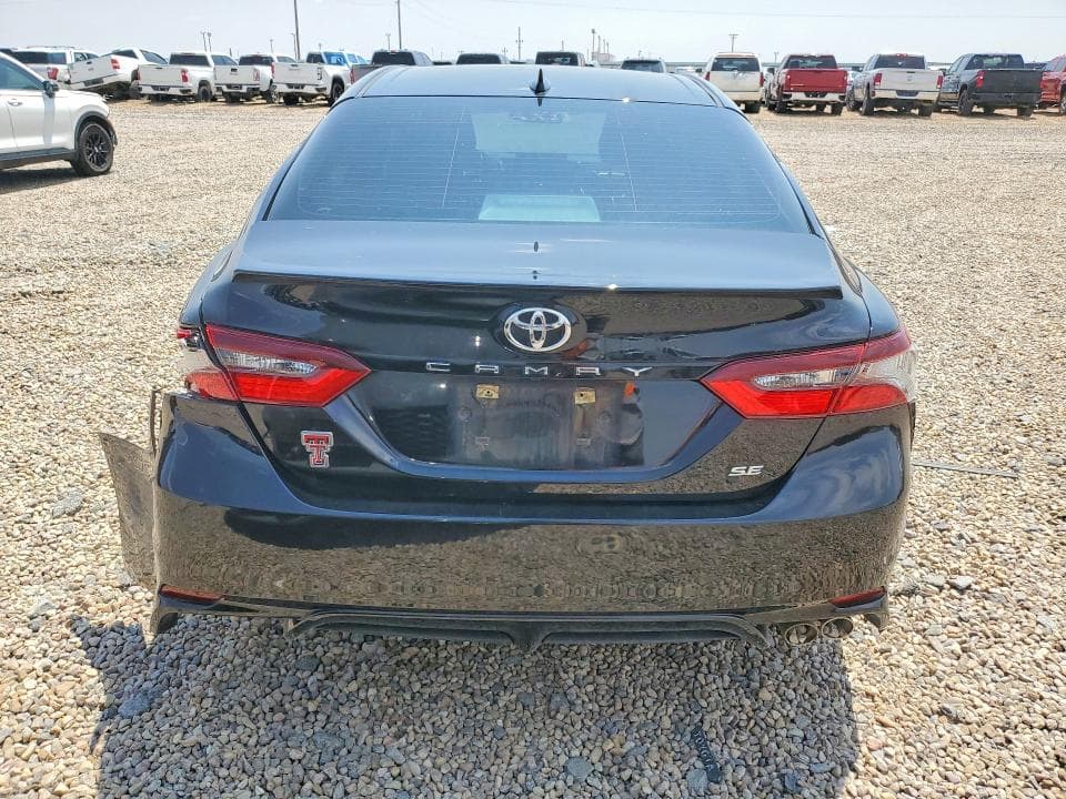 2021 TOYOTA CAMRY SE 6