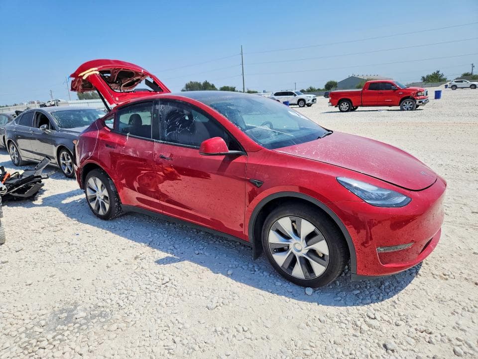 2023 TESLA MODEL Y 4