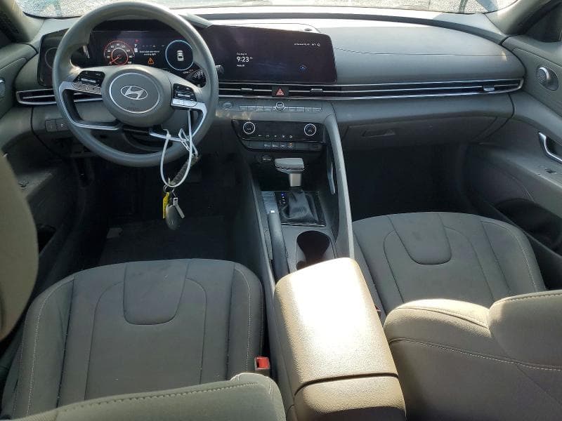 2024 HYUNDAI ELANTRA SEL 8