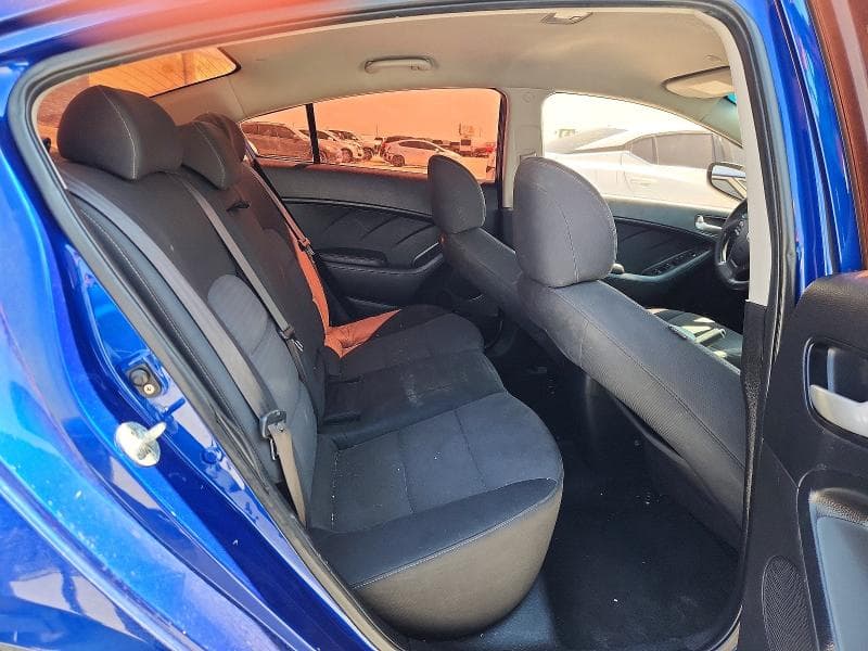 2017 KIA FORTE LX 10