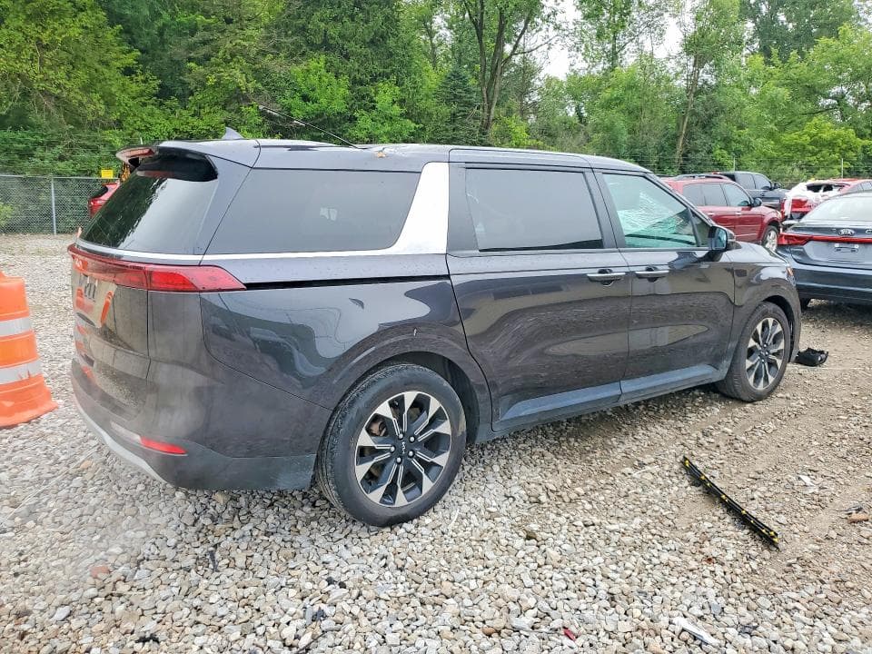 2024 KIA CARNIVAL EX 3