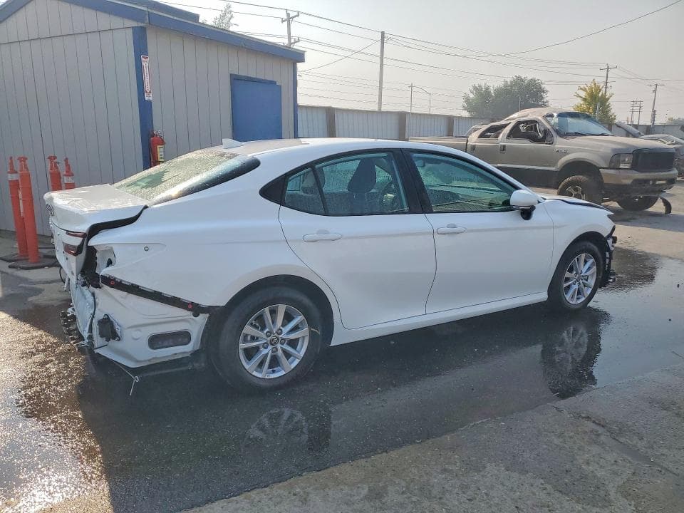 2025 TOYOTA CAMRY LE 3
