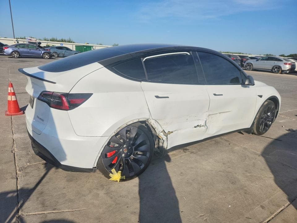 2024 TESLA MODEL Y 3