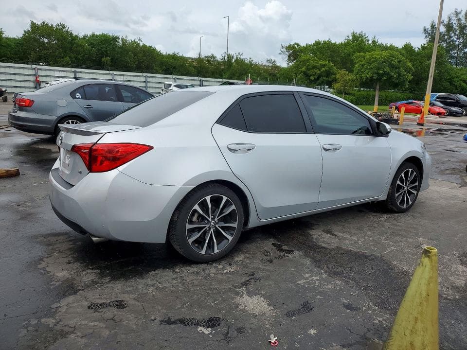 2017 TOYOTA COROLLA SE 3
