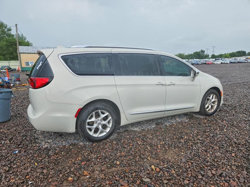 2020 CHRYSLER PACIFICA LIMITED 3