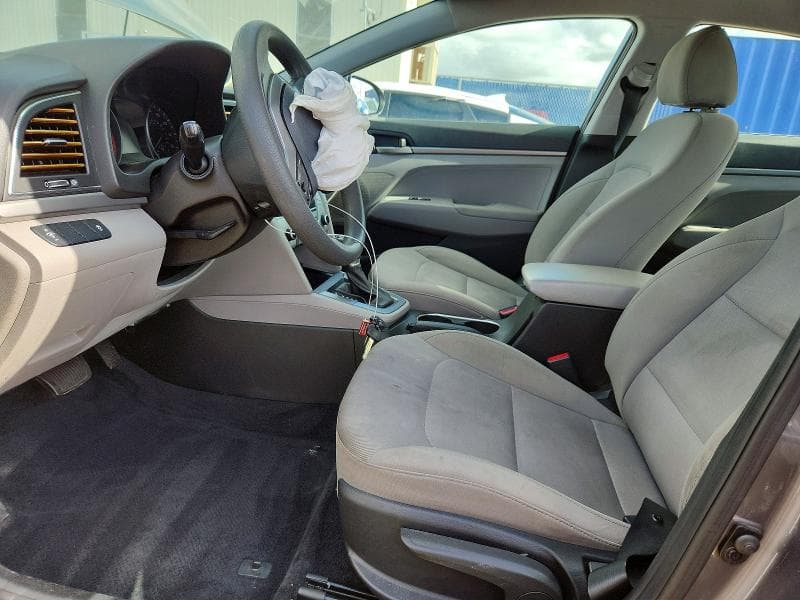 2018 HYUNDAI ELANTRA SE 7