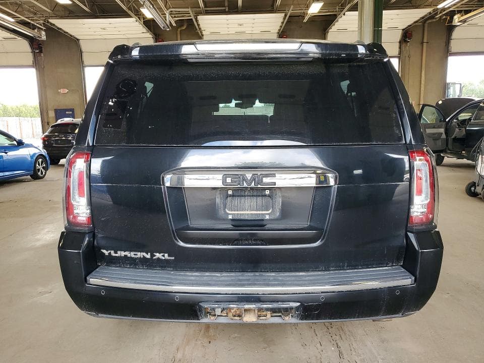 2017 GMC YUKON XL DENALI 6
