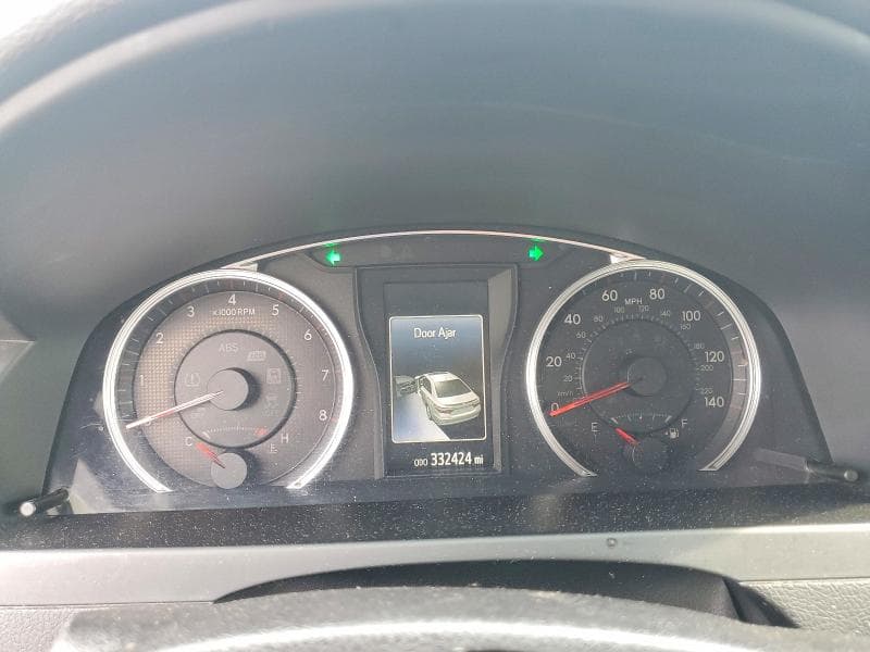 2017 TOYOTA CAMRY SE 9