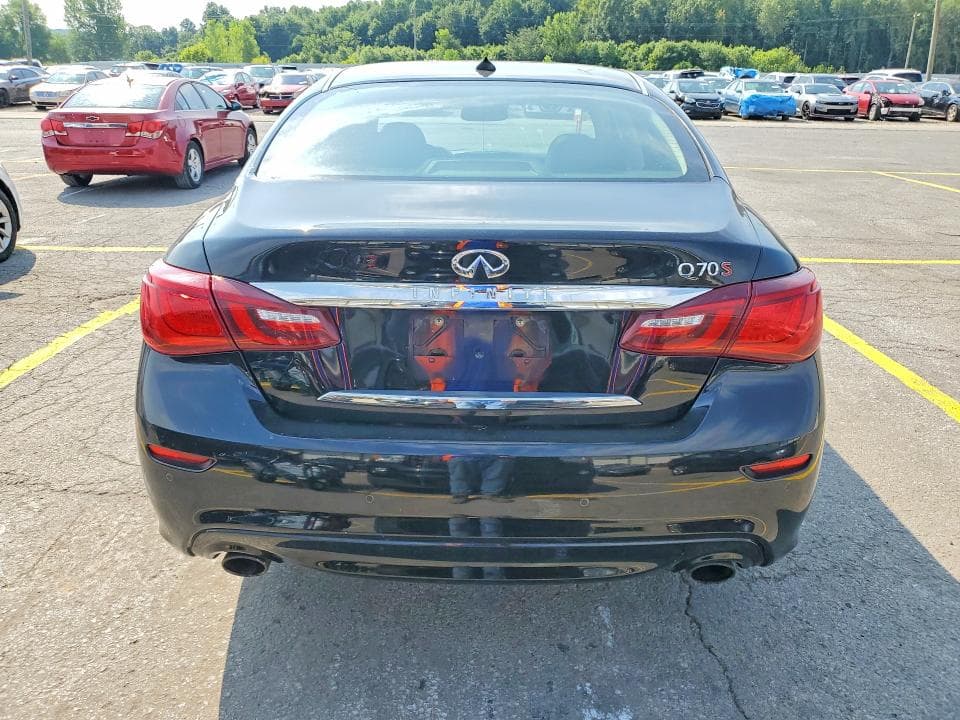 2017 INFINITI Q70 3.7 6