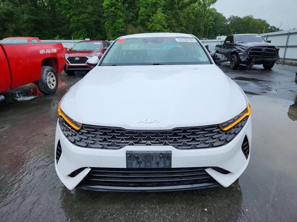 2022 KIA K5 LX 5