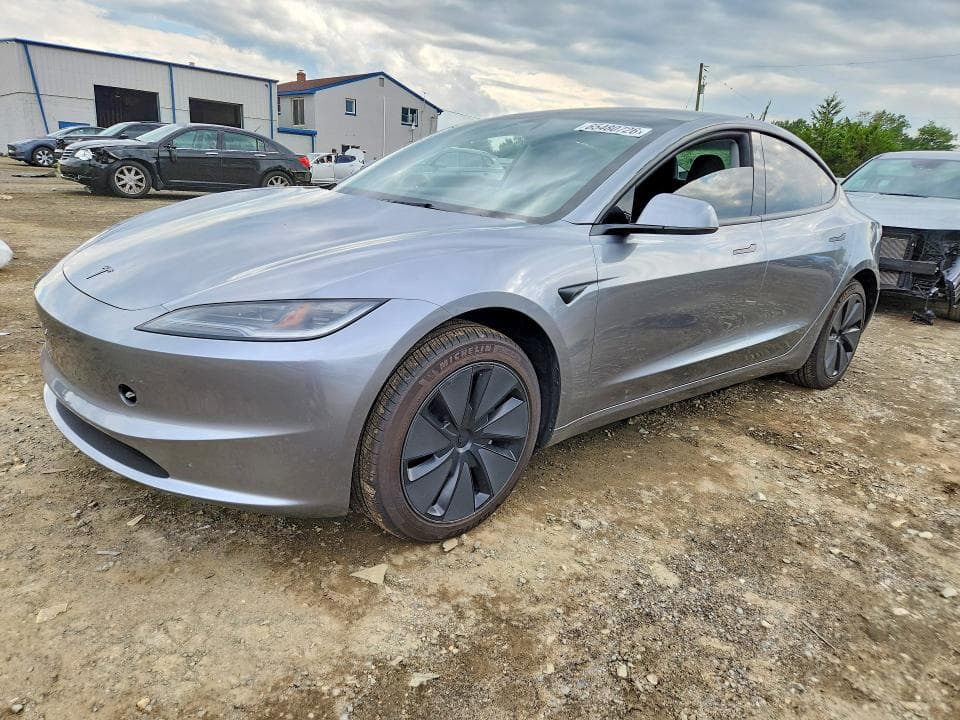 2026 TESLA MODEL 3 - 1
