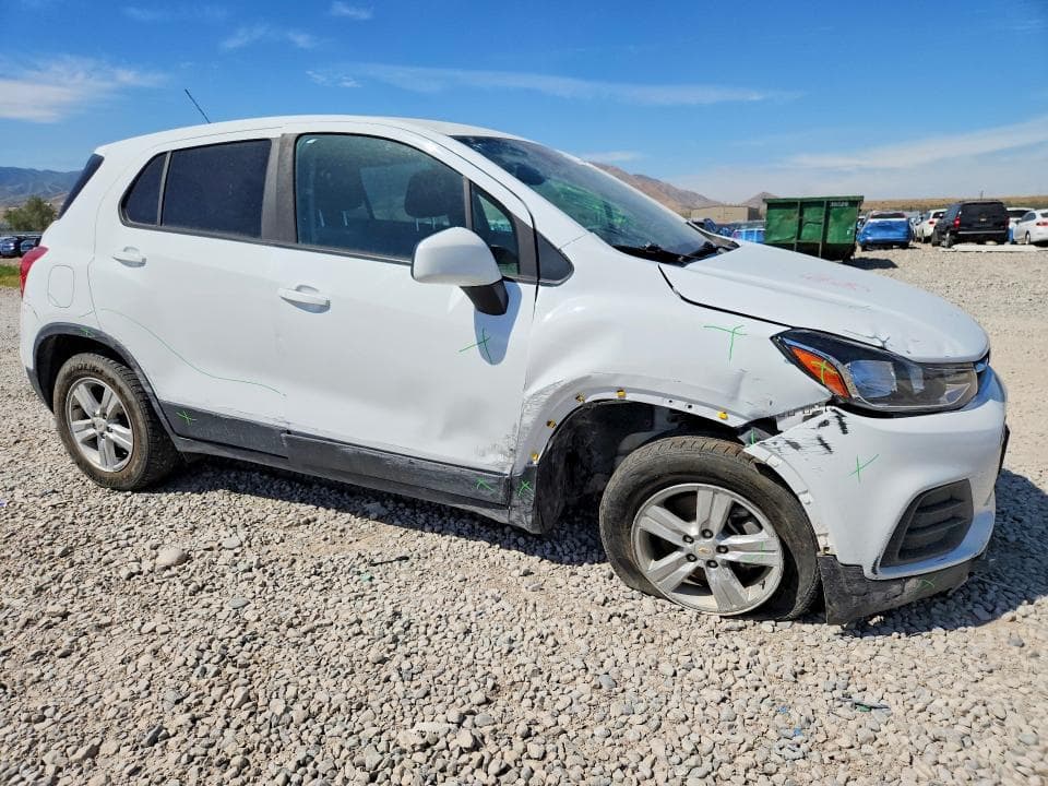 2021 CHEVROLET TRAX LS 4