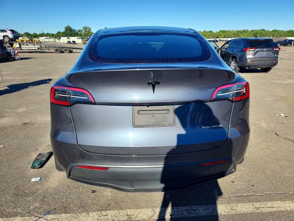 2023 TESLA MODEL Y 6