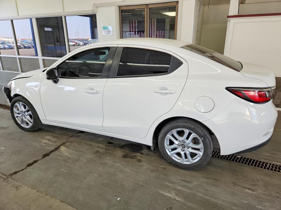 2017 TOYOTA YARIS 2