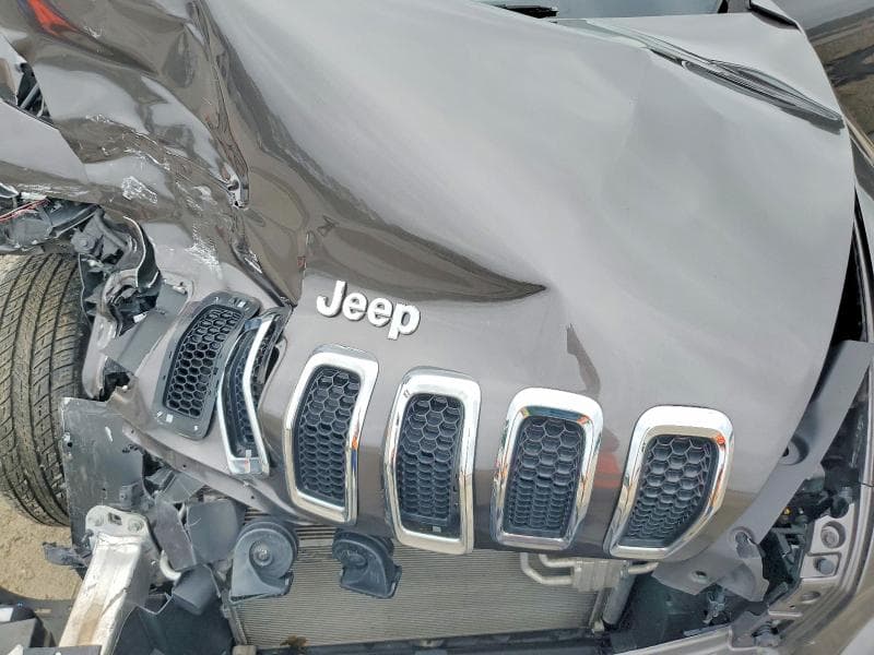 2018 JEEP CHEROKEE LIMITED 12