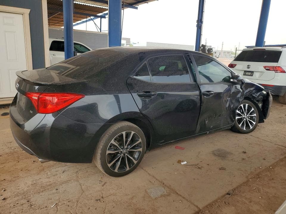 2018 TOYOTA COROLLA SE 3