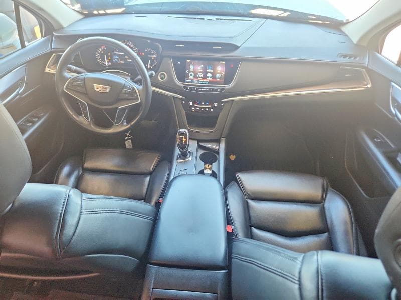 2017 CADILLAC XT5 LUXURY 8