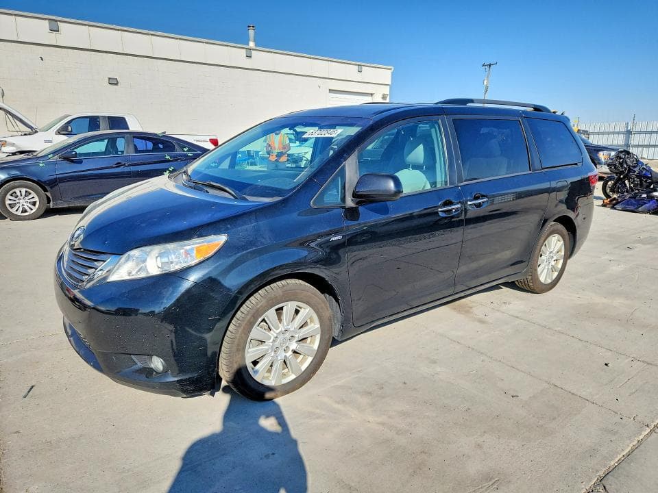 2017 TOYOTA SIENNA XLE 7-PASSENGER - 1