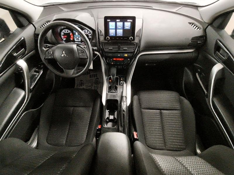 2023 MITSUBISHI ECLIPSE CROSS LE 8