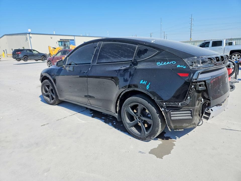 2026 TESLA MODEL Y 2