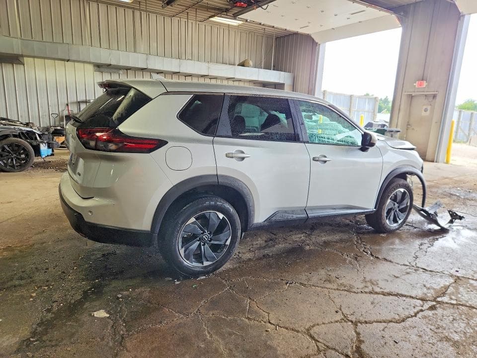 2025 NISSAN ROGUE SV 3