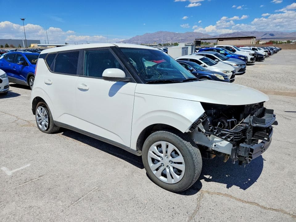 2025 KIA SOUL LX 4