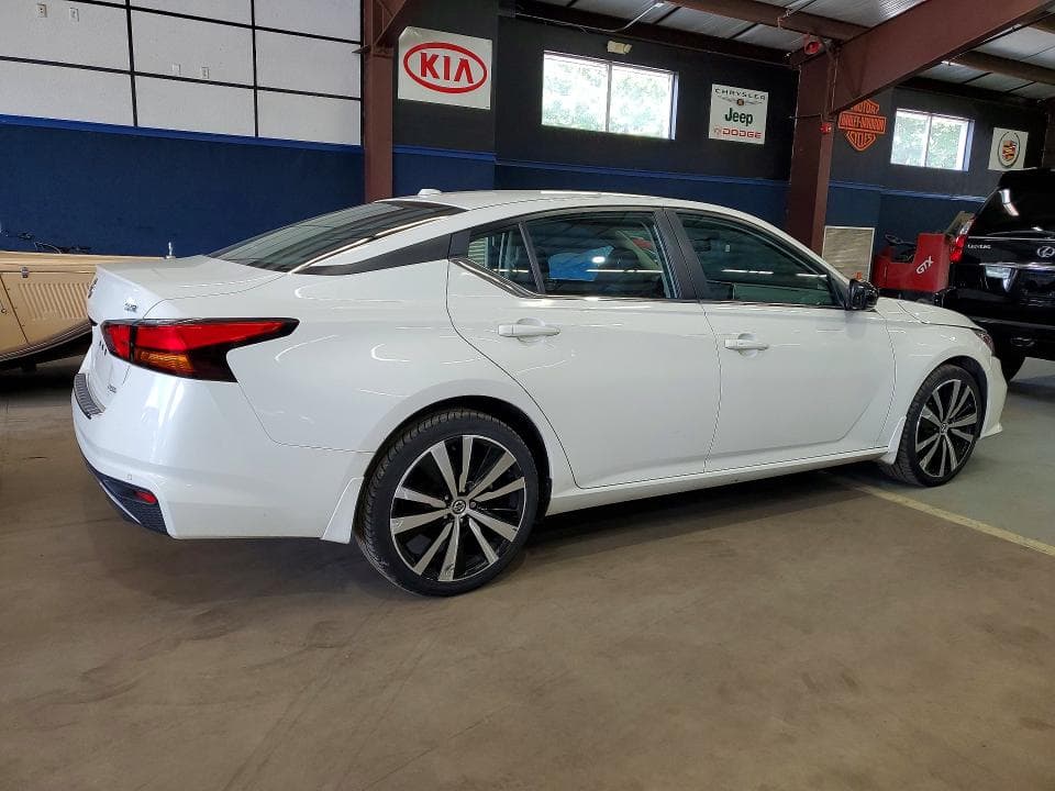 2021 NISSAN ALTIMA SR 3