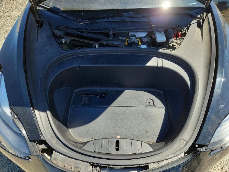 2018 TESLA MODEL 3 11