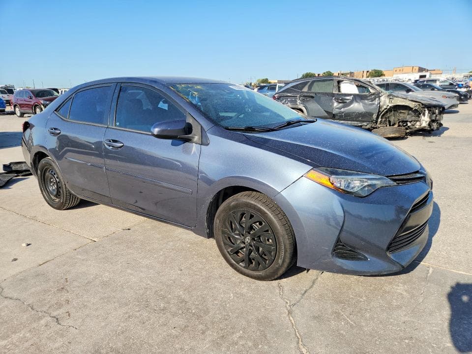 2017 TOYOTA COROLLA LE 4