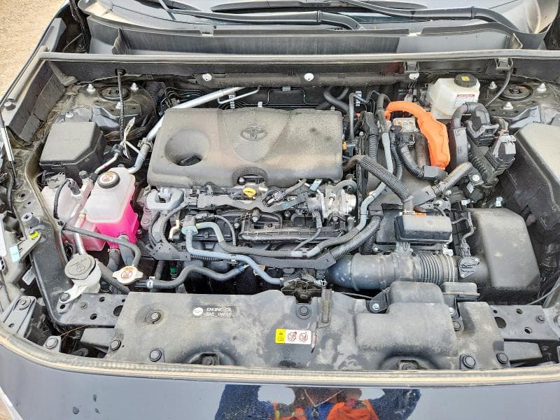 2024 TOYOTA RAV4 HYBRID XLE 11