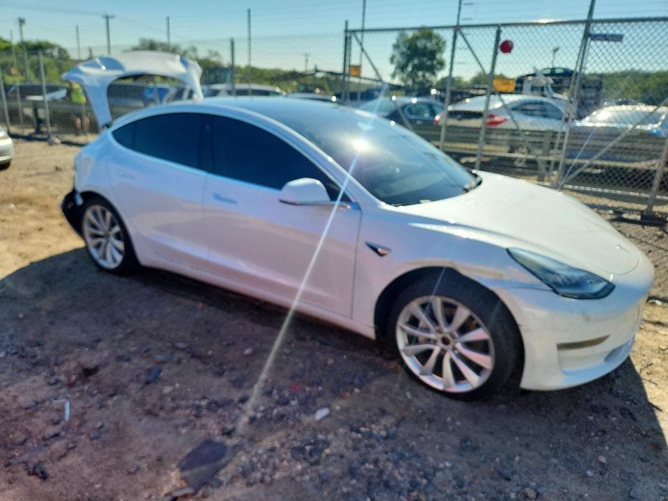 2019 TESLA MODEL 3 4