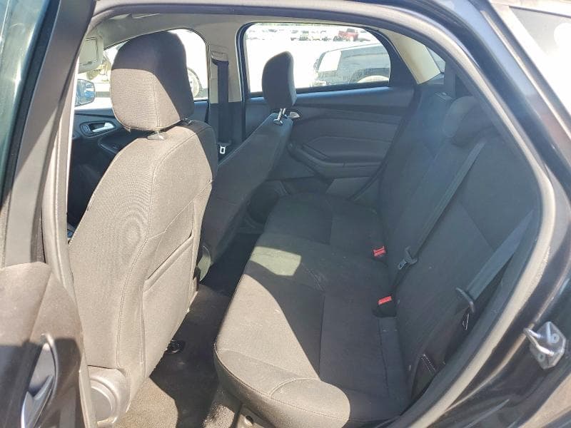 2017 FORD FOCUS SE 10