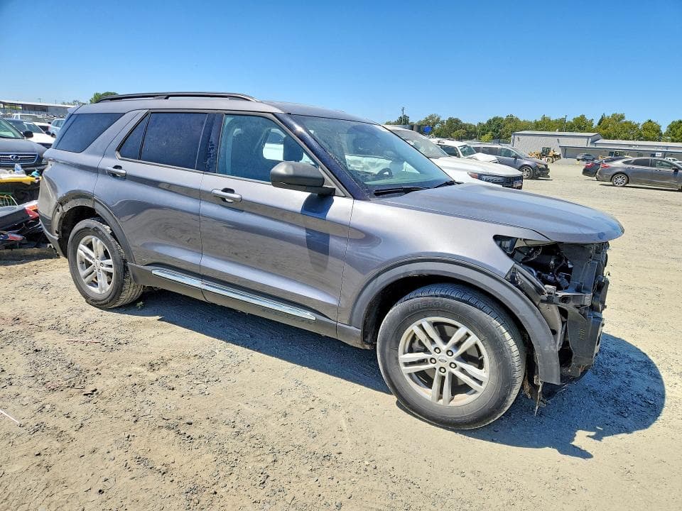 2021 FORD EXPLORER XLT 4