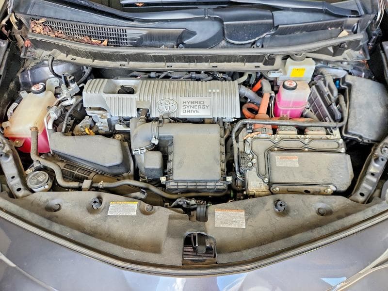 2017 TOYOTA PRIUS V TWO 12