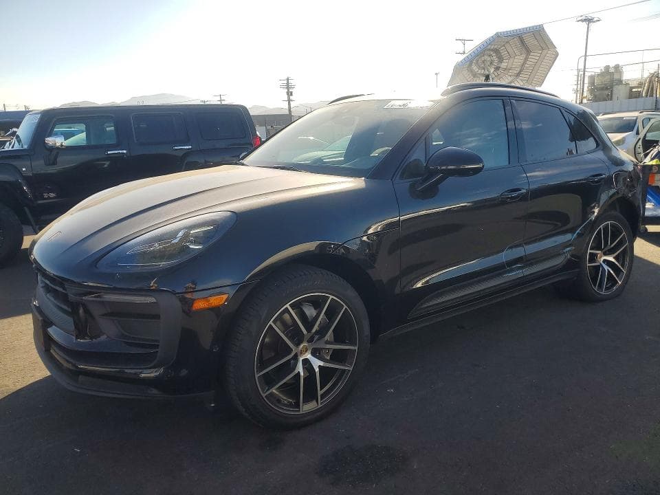 2023 PORSCHE MACAN BASE
