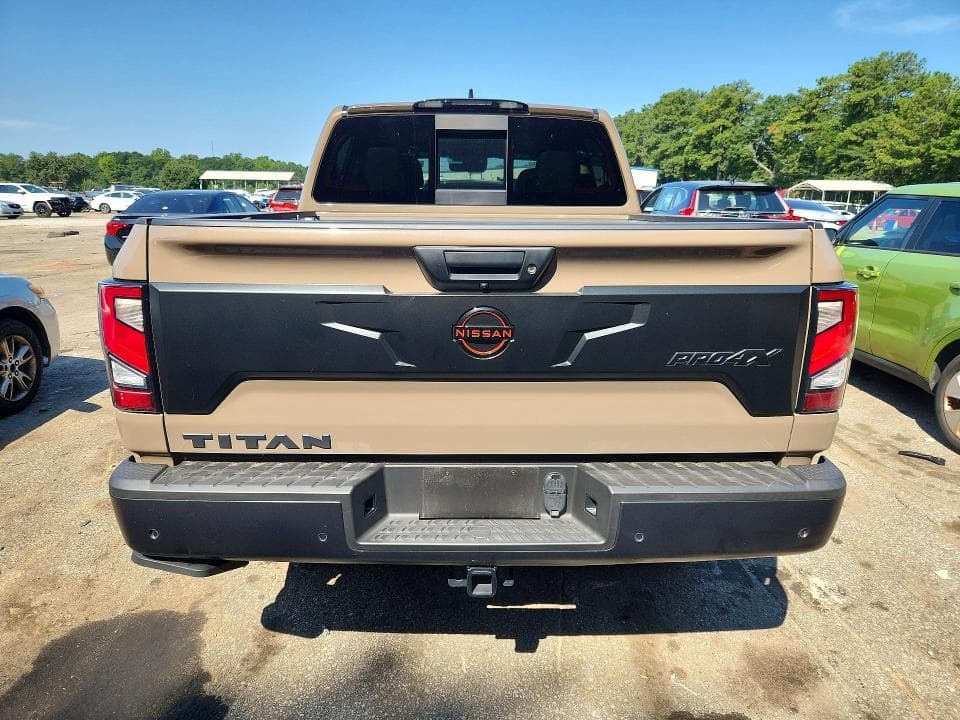 2024 NISSAN TITAN PRO-4X 6