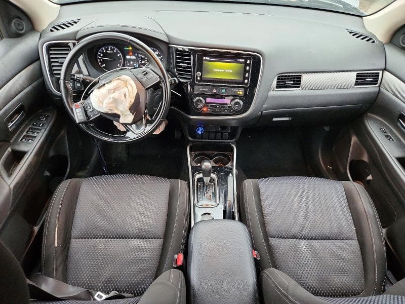 2017 MITSUBISHI OUTLANDER SE 8