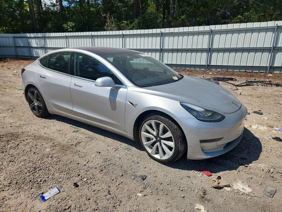 2018 TESLA MODEL 3 4